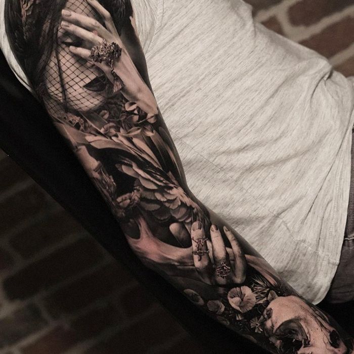 Tattoo pen, easily run lines, coloring and shading. Tattoo pen, easily run lines, coloring and shading.
